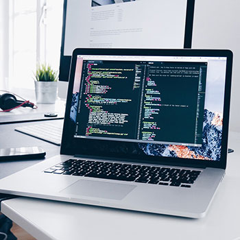 瑞典前锋维斯特伍德建功，狼队客场战胜维拉